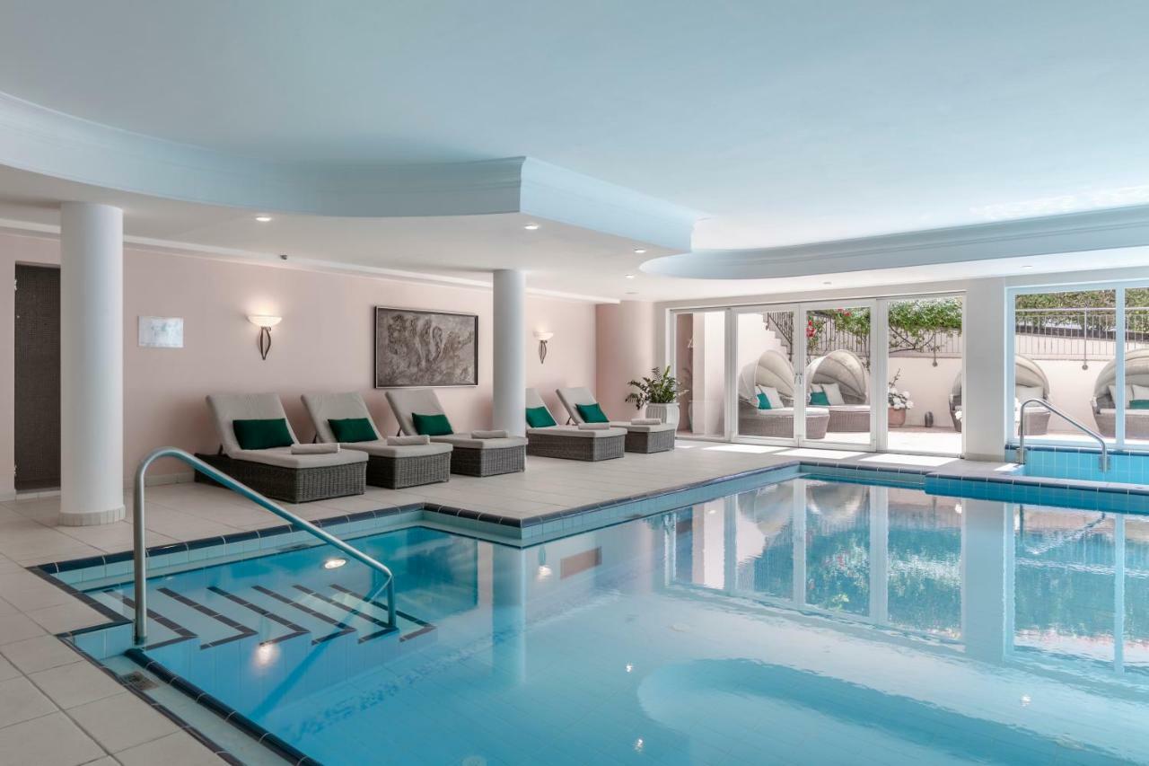 Hotel Pienzenau Am Schlosspark Merano Exteriör bild